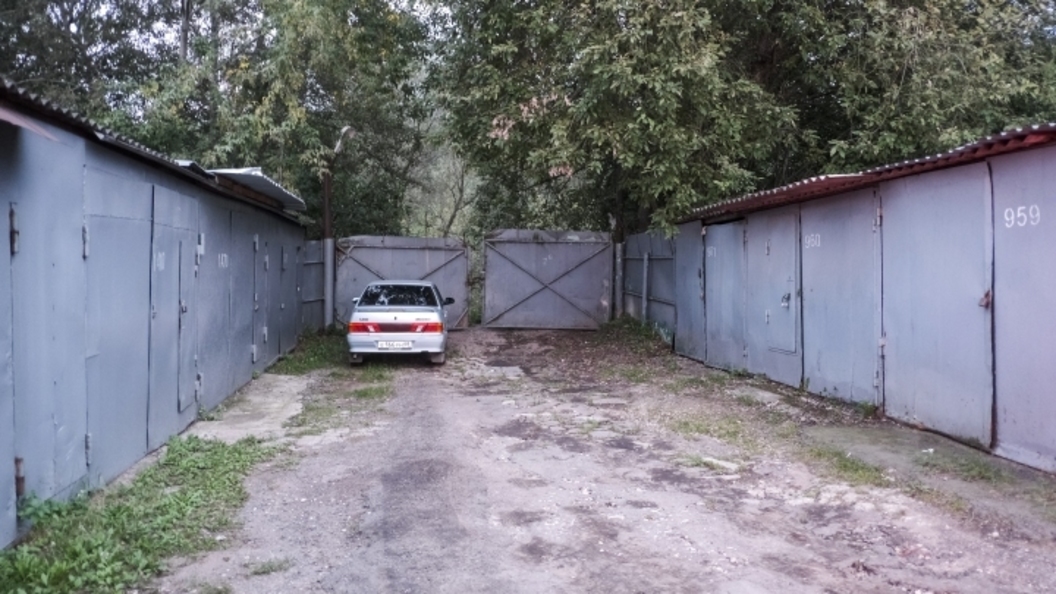 Гараж 2 собственника. Гаражи. Сносят гаражи. Снос гаражей Кемерово. Народный проспект 45 Владивосток незаконные гаражи.