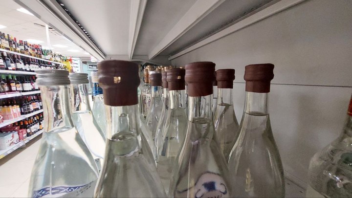 Водка и огурцы резко подорожали в Кузбассе за неделю