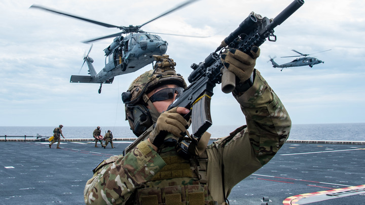 Разгром американского спецназа продолжился ударом по базам США. В игру вступил Иран