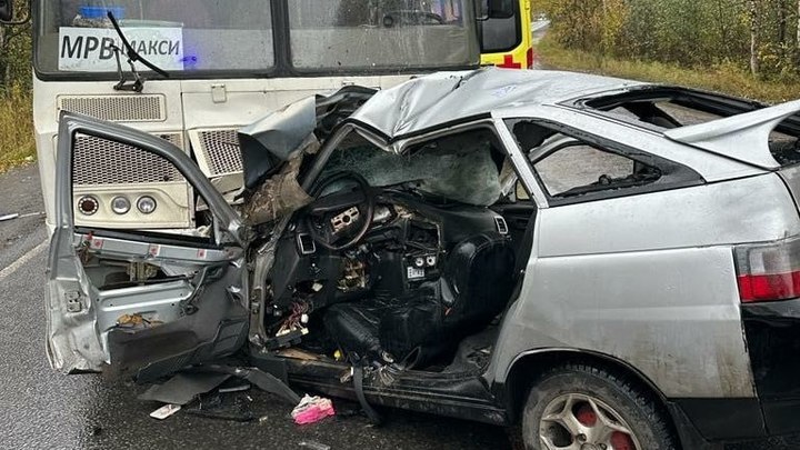 Водитель в реанимации: что известно о состоянии пострадавших в ДТП с автобусом в Архангельске