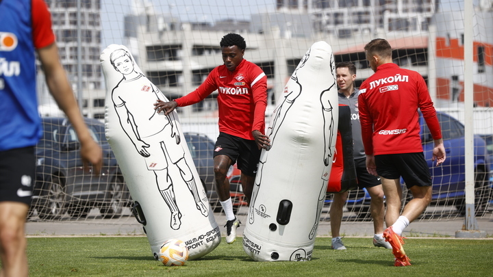 Матч Крылья Советов - Спартак 1 октября 2023: где смотреть игру онлайн