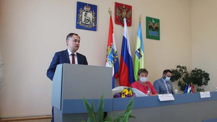 Метит в правительство: глава Красноярского района Михаил Белоусов объявил о сложении полномочий