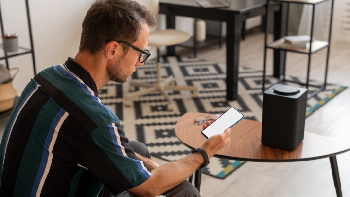 Депутат уличил Алису в дискриминации: Злого русского - пожалуйста, злого украинца - отказ