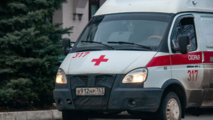 В Васильевскую больницу из Великого Новгорода передали автомобиль скорой помощи