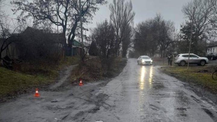 В Ростовской области разыскивают водителя, который на легковушке сбил 15-летнюю девочку