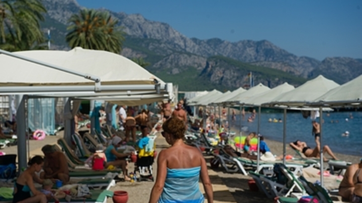 Без визы, но с нестандартной страховкой: Раскрыты правила въезда в Турцию для русских