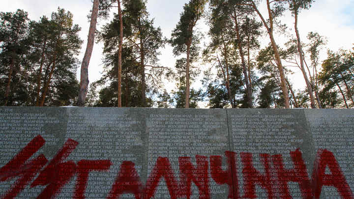Требуем извинений! Польский посол возмутился присутствию украинского нациста в парламенте Канады