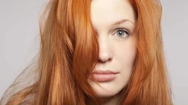 Учёные выяснили, как цвет волос влияет на скорость старения