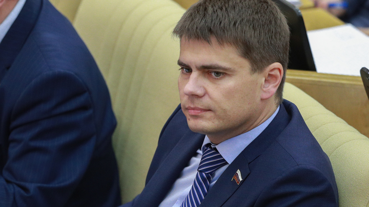 На место Хинштейна в Госдуме предложили избрать сына Боярского