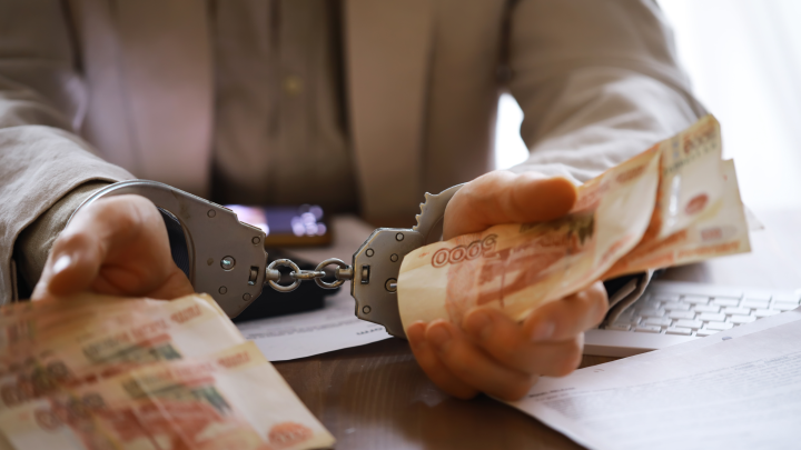 Создателя ЧВК Ястреб и его людей обвинили в мошенничестве и вымогательстве