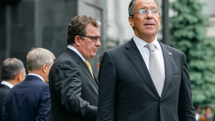 Лавров: Глава МИД Австрии Шалленберг приглашал выйти покурить