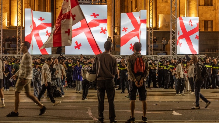 После иноагентов в Грузии взялись за ЛГБТ*: Парламент готовит закон против извращенцев