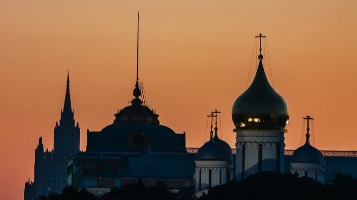 Чистая линия накормила мороженым и показала Москву детям участников СВО