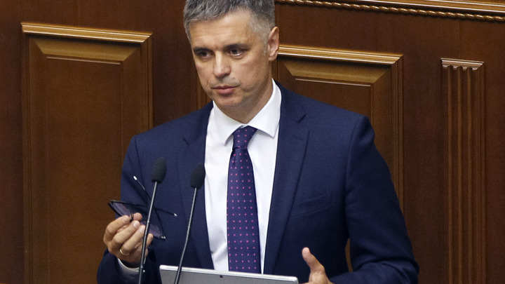 Зеленский уволил ранее раскритиковавшего его посла в Великобритании