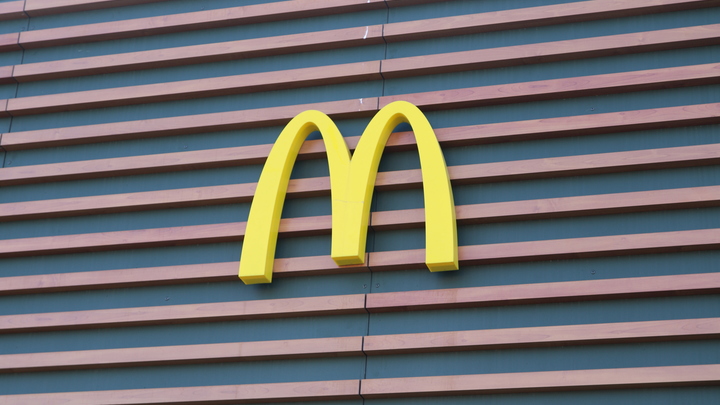 Каждый второй житель Краснодара не хочет возвращаться в McDonald's после ребрендинга