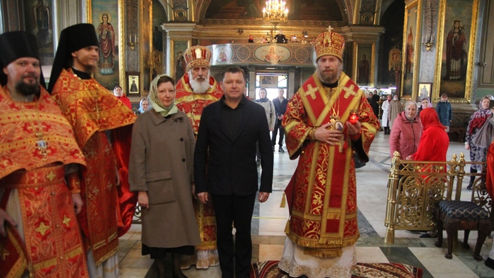 Благодатный огонь в Сызрань из Иерусалима привезли простые паломники