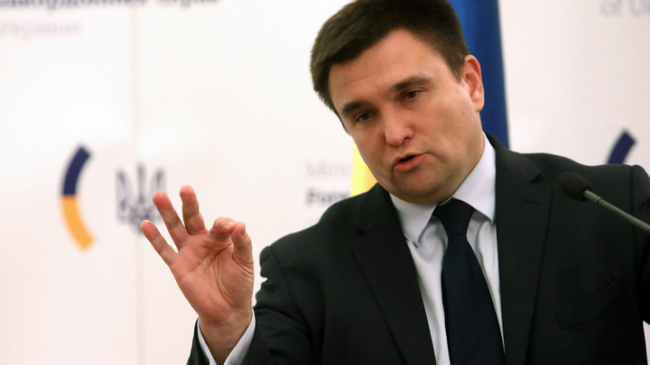 Киев испортит праздник болельщикам ЧМ портретами украинских заключенных в России