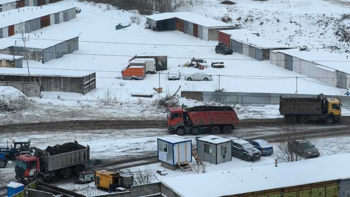 Сразу, а не как-нибудь потом: в Петербурге компенсируют деньгами все изъятые гаражи