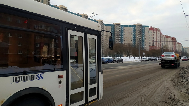Жители Сухой Самарки возмущены организацией пассажирского сообщения