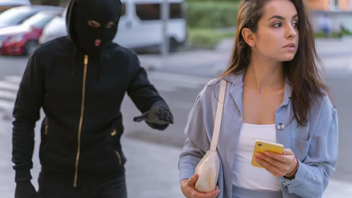 «Не вступайте в диалог»: русским дали совет по защите от телефонных мошенников