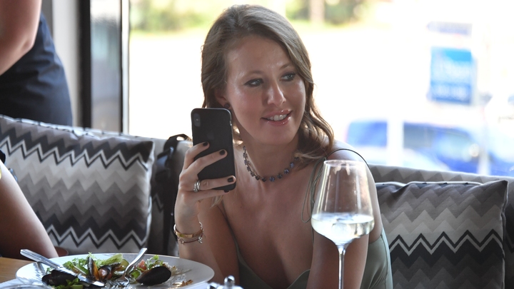 Соболь и Собчак пытаются организовать дебаты после скандала с Марией Захаровой