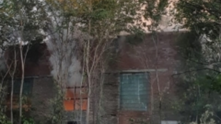 В Тольятти снова горит территория бывшего химического завода