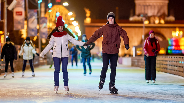 Самый большой каток Москвы откроется на ВДНХ