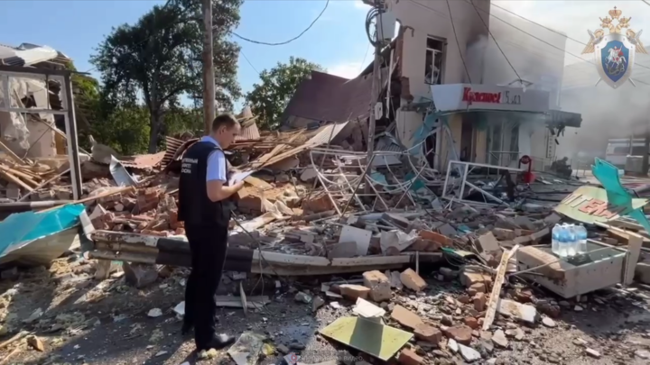 ТАСС: в Апшеронске пострадавшие при взрыве ТЦ стояли на остановке