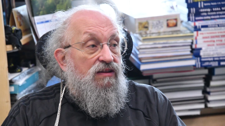 Украинский язык никому особо не нужен: Вассерман объяснил отказ от мовы в школах