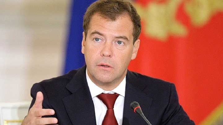 Всё вернётся домой: Медведев осудил панику по поводу отступления войск из Херсона