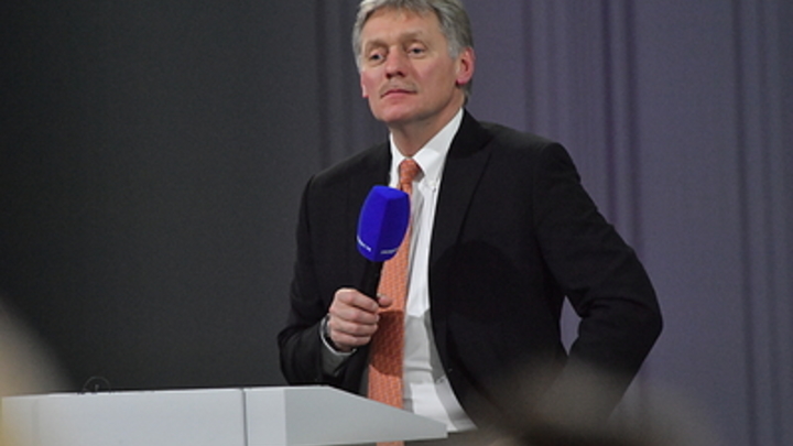 Песков допустил, что спасти Украину от русской армии может новая Конституция