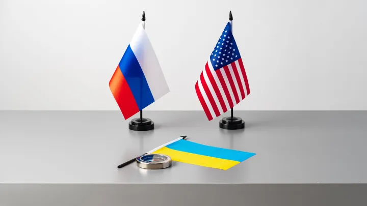 Вашингтон припёр Киев к стене: США грозят перекрыть оружие, если Зеленский не подпишет сделку