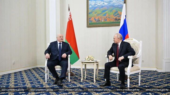 Лукашенко предложил Минск для переговоров с Украиной: Зеленский категорически против