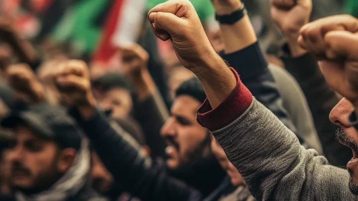 Показательная порка защитников русских. Кто её устроил в угоду диаспорам?