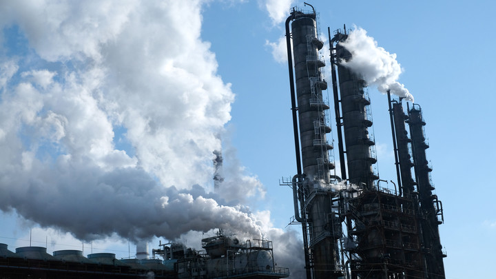 Боевики на Азоте взяли мирных в заложники и требуют выхода в Лисичанск