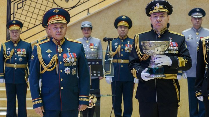 Известия показали новую медаль от Минобороны для участников СВО