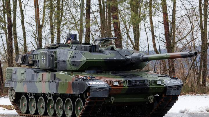 В Германии ответили на предупреждение Путина по танкам на Украине