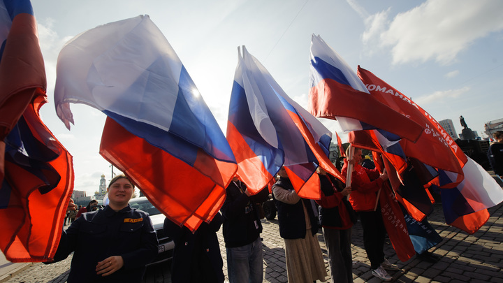 Автопробег в честь Дня рождения Владимира Путина провели в Новосибирске