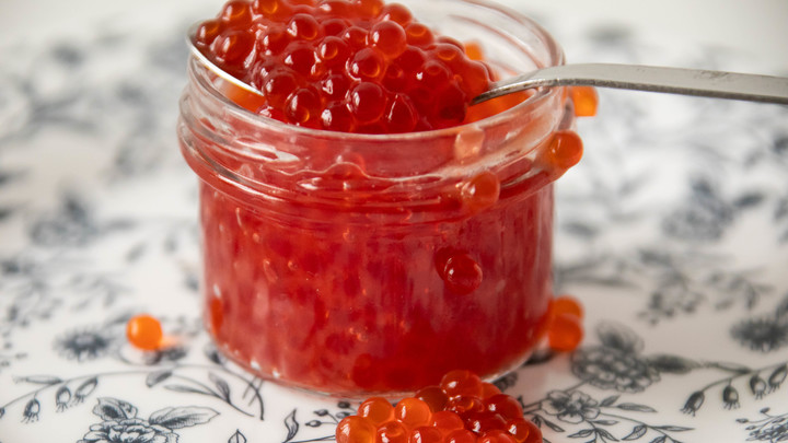 Недешёвый обман: Как выбрать красную икру и не пожалеть - советы экспертов