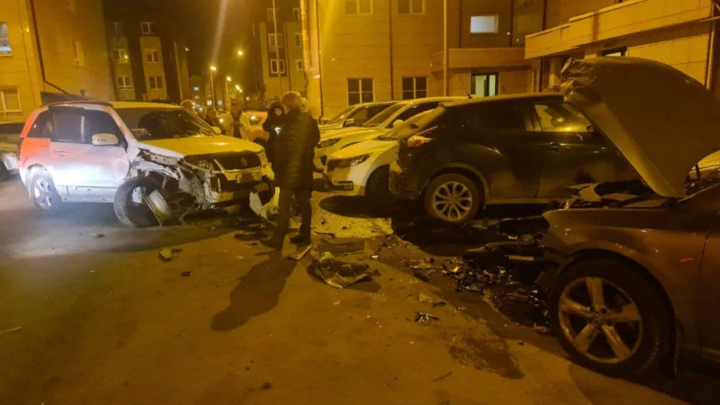 Протаранивший восемь автомобилей водитель задержан в Королёве