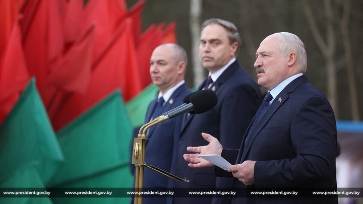 Лукашенко закрывает медицинскую лавочку для эмигрантов