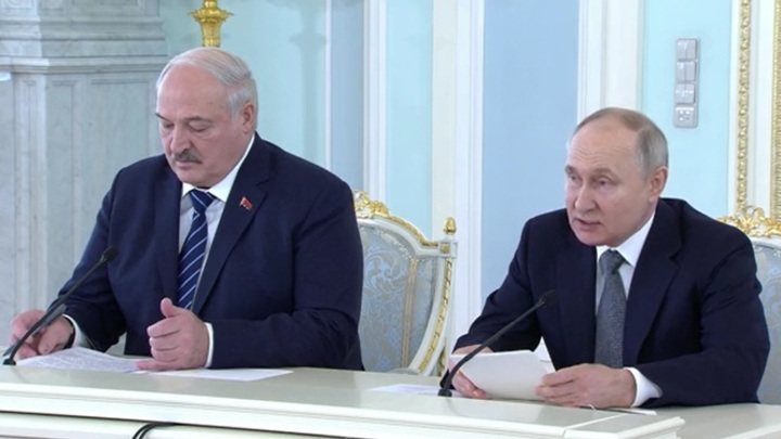 Владимир Путин положительно откликнулся на идею Лукашенко вместе посетить Антарктиду