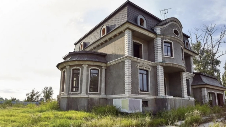 Крайсуд рассмотрит очередной иск Луизы Ахеджак к мэрии Краснодара по делу об особняке на Затоне