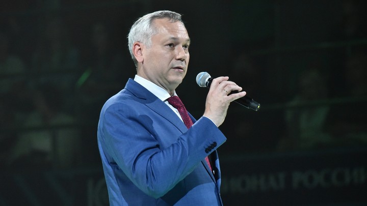 Губернатор Травников поздравил выпускников – участников приёма Золотые надежды России