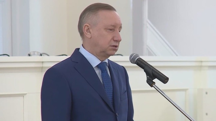 «Ты зачем усы сбрил, ....» В Петербурге обсуждают новый образ губернатора Беглова