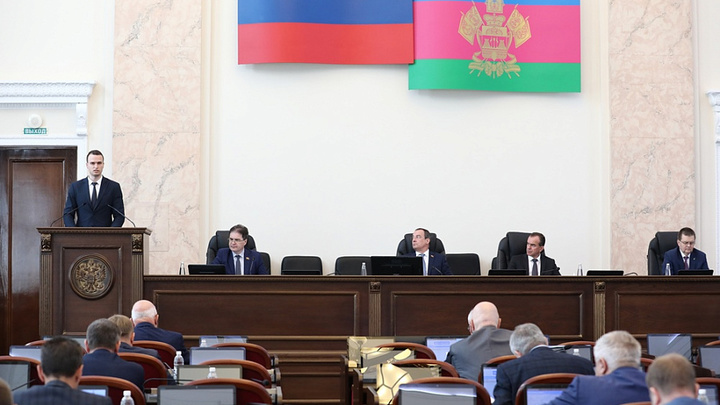 Три депутата ЗСК досрочно покинули свои посты