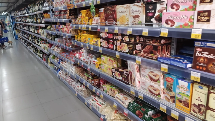 Полиция изъяла 255 кг поддельных конфет у москвича