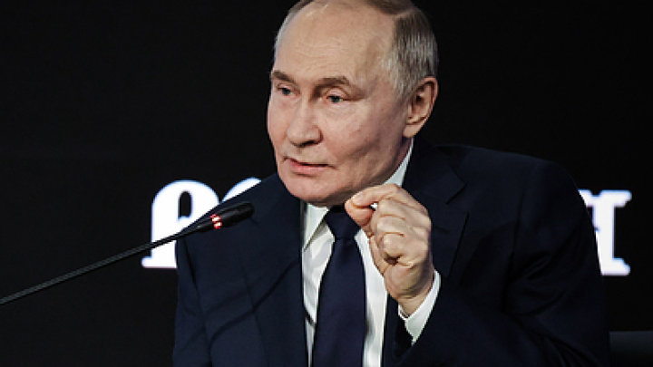 Путин считает, что семейным бюджетом должна управлять жена