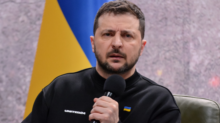 Переговоры после адской ночи: почему Зеленский просит возобновить диалог