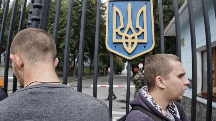 Купи продукты - и получи повестку в подарок: Злая шутка или страшная реальность Украины ?